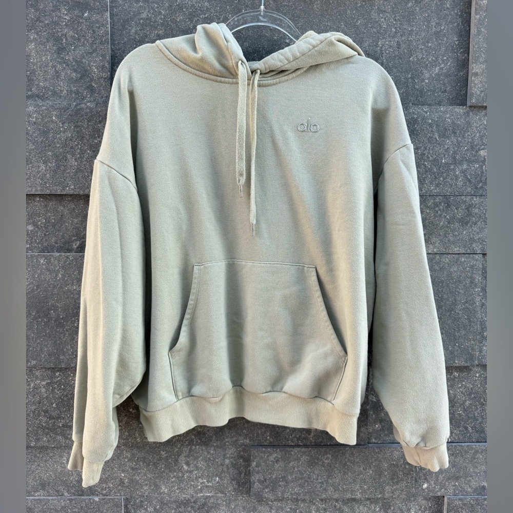 ALO Yoga Sweatshirt